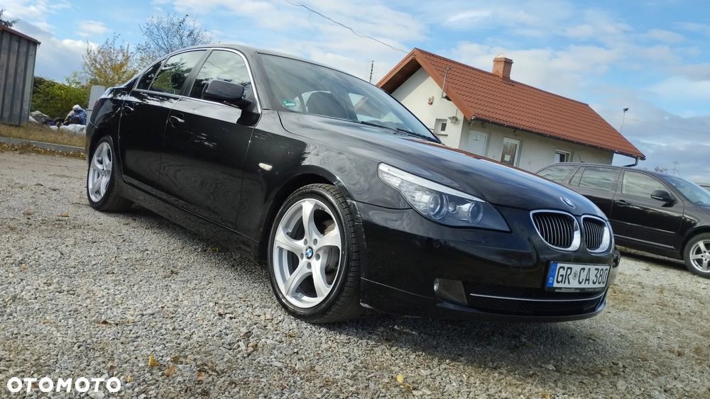 BMW Seria 5 523i Touring - 1