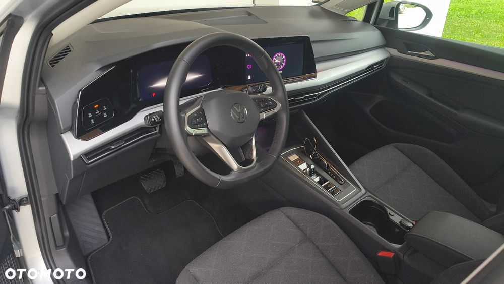 Volkswagen Golf - 24