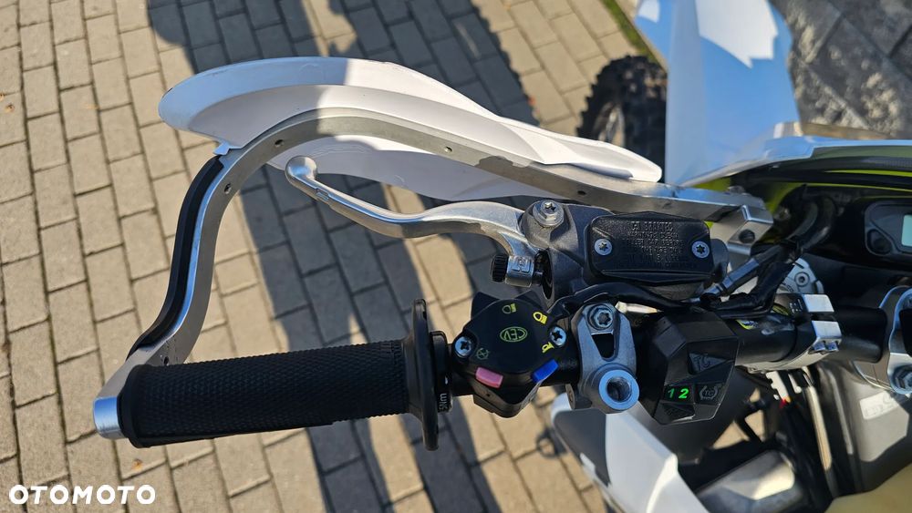 Husqvarna FE - 8