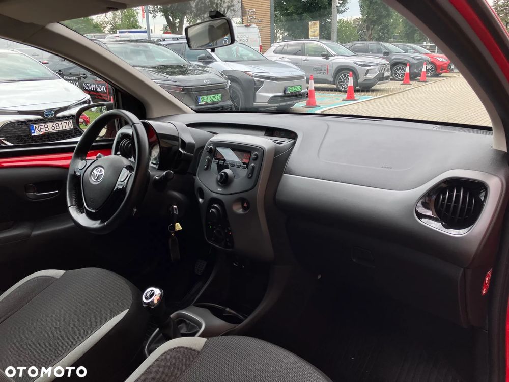 Toyota Aygo x-play - 15