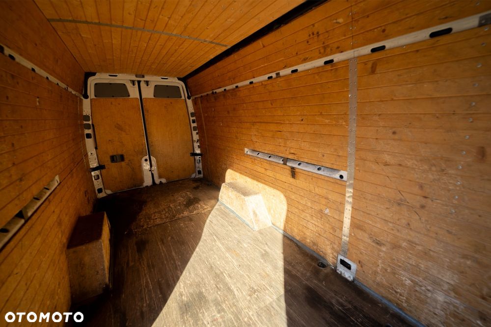 Volkswagen Crafter - 11
