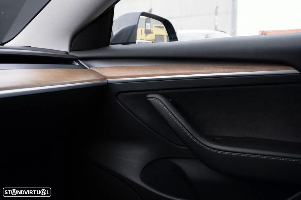 Tesla Model 3 Long Range Tração Traseira - 20