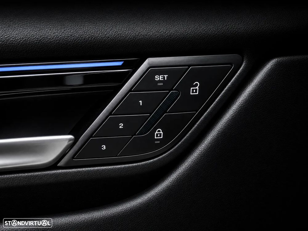 Porsche Macan Electric - 22