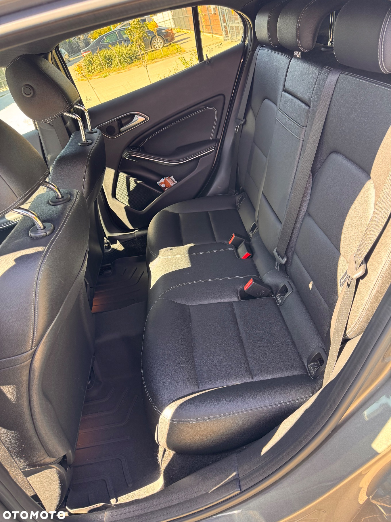 Mercedes-Benz GLA 250 4-Matic - 16