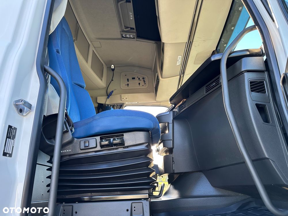 Volvo FH 460 Bez i Save Globetrotter z Niemiec - 28