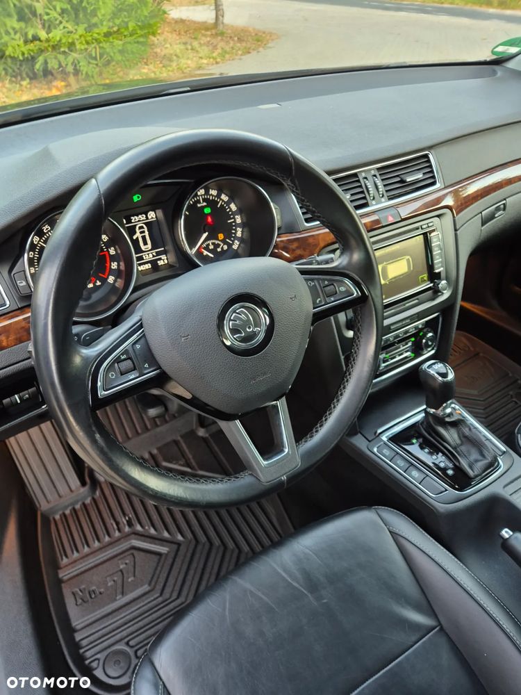 Skoda Superb Combi 2.0 TDI DSG Exclusive - 35