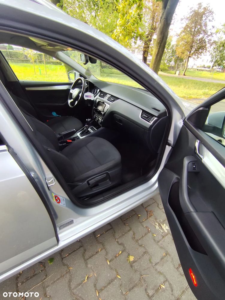 Skoda Octavia 1.6 TDI Elegance DSG - 8