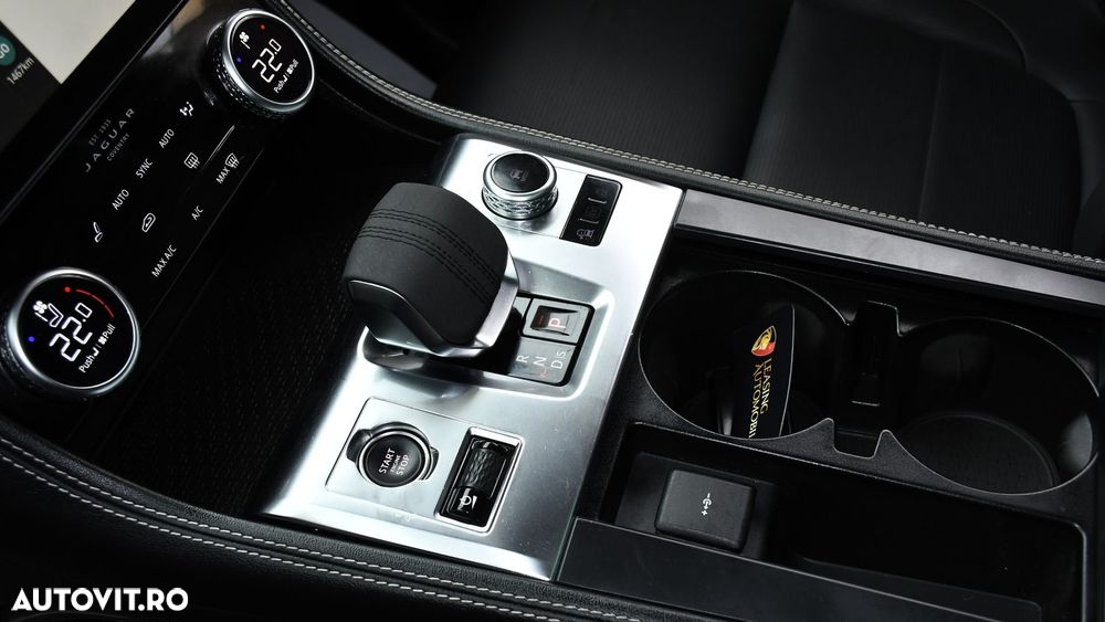 Jaguar F-Pace P400e AWD R-Dynamic HSE - 13