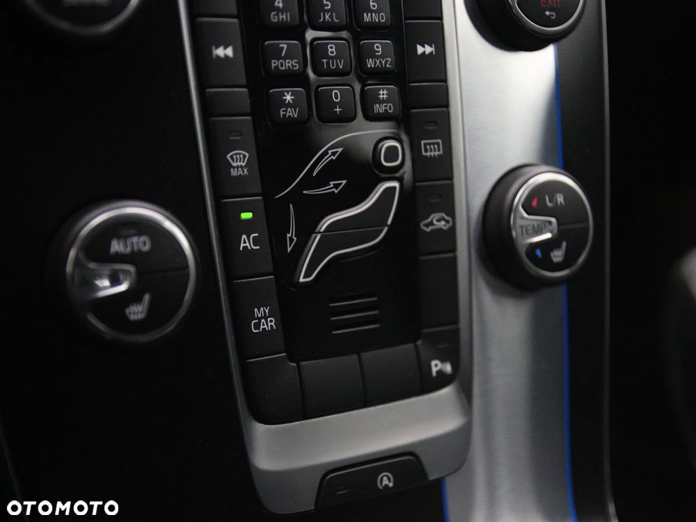 Volvo V40 D4 Drive-E R-Design Kinetic - 23
