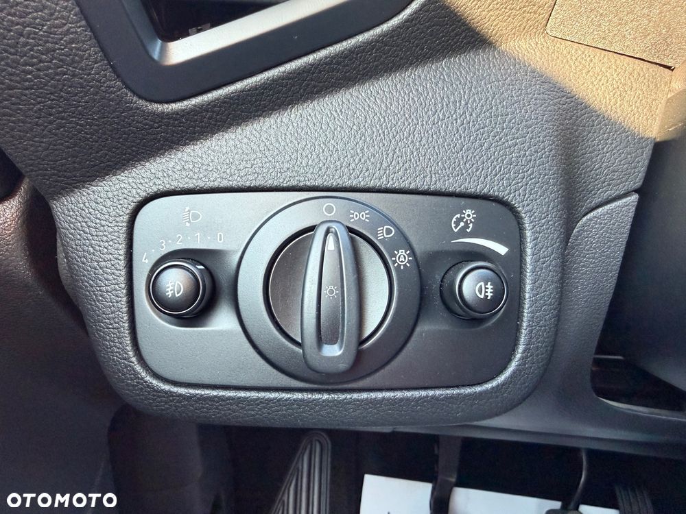 Ford Kuga 1.5 EcoBoost 2x4 Titanium - 27