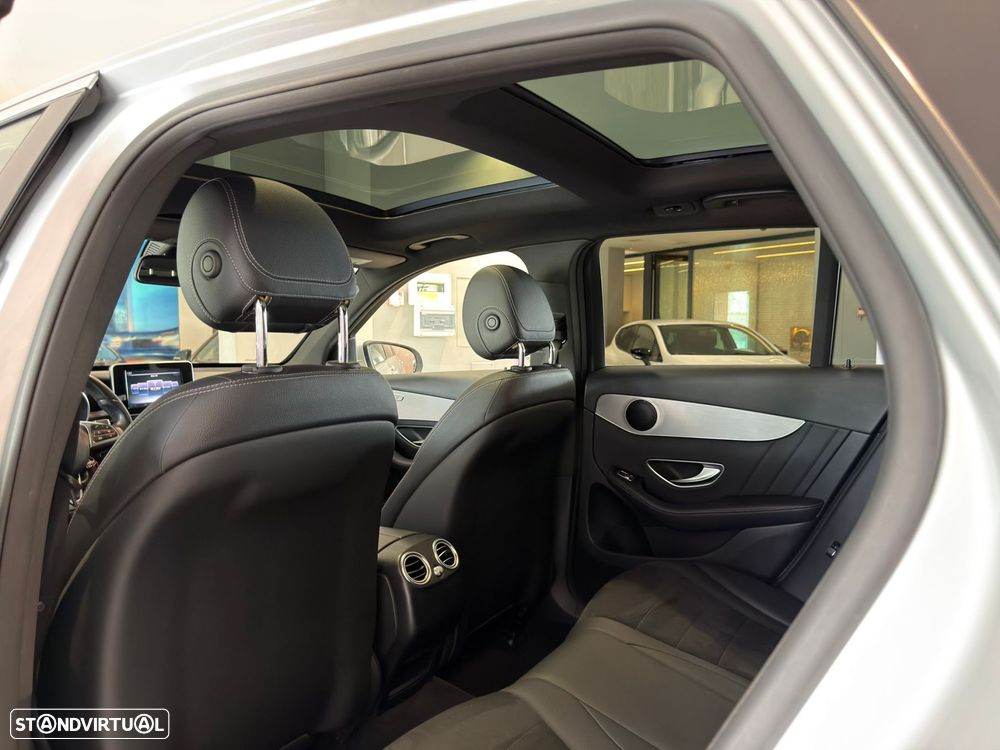 Mercedes-Benz GLC 220 d 4Matic 9G-TRONIC AMG Line - 29