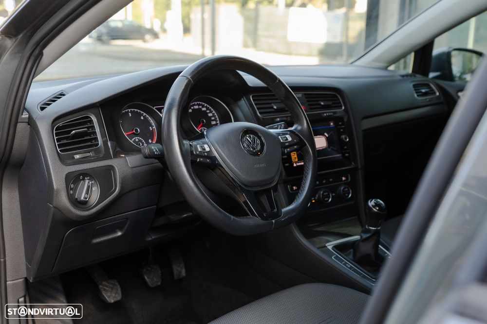 VW Golf Variant 1.6 TDi Confortline - 9