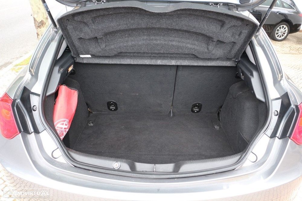 Alfa Romeo Giulietta 1.6 JTDM Super J18 TCT — fotografia 9
