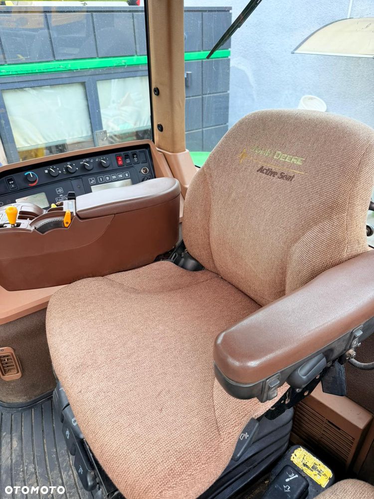 John Deere 8420 - 19
