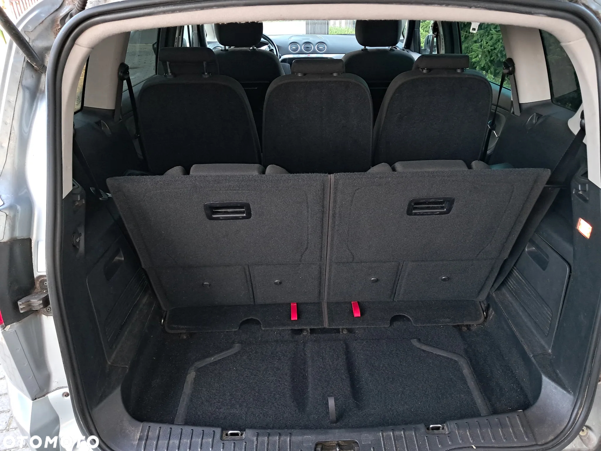 Ford S-Max - 8