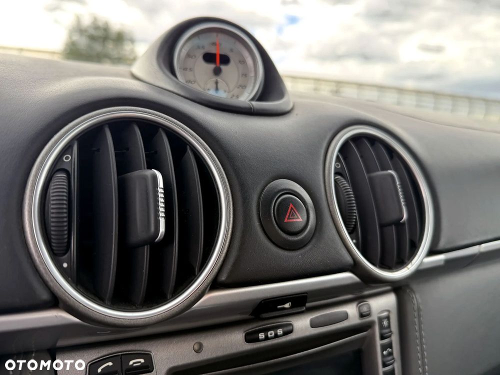 Porsche 718 Cayman - 29
