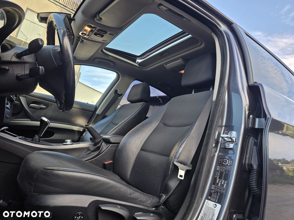 BMW Seria 3 320i - 7