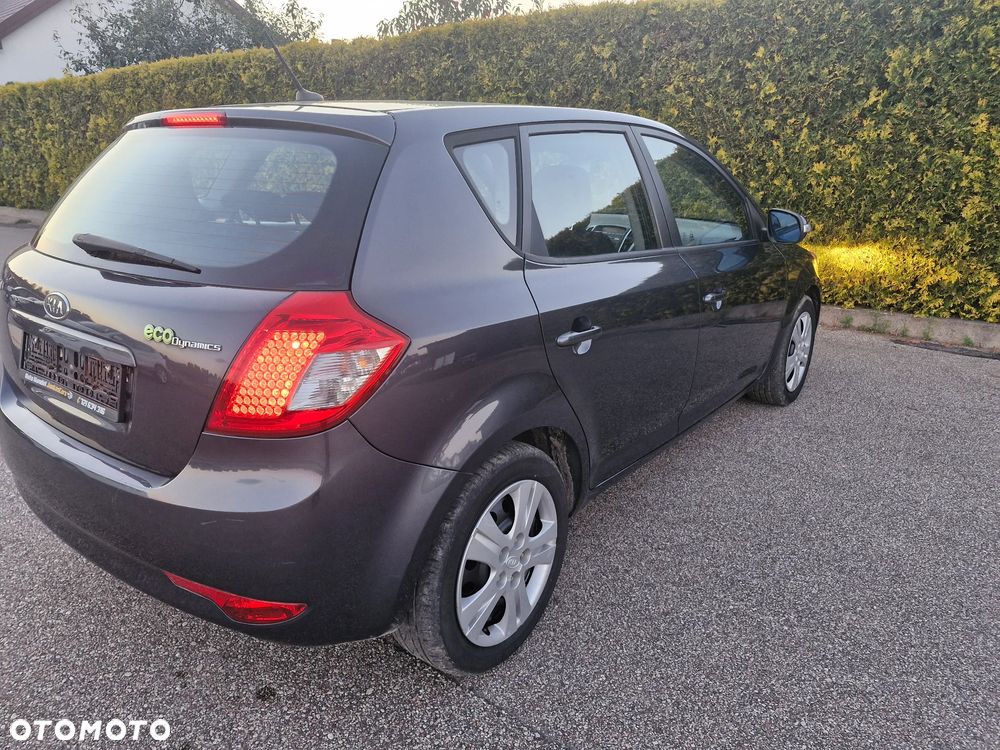 Volkswagen Golf 1.6 Edition - 12