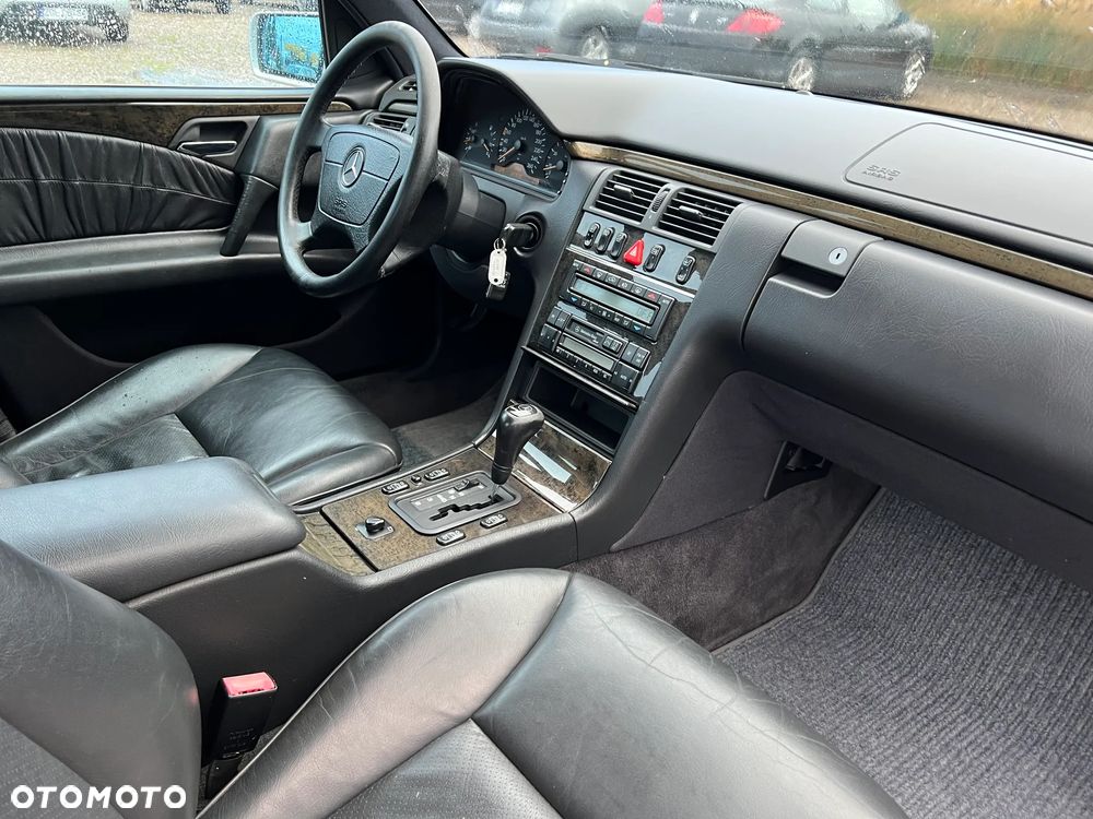 Mercedes-Benz Klasa E 320 Avantgarde - 6