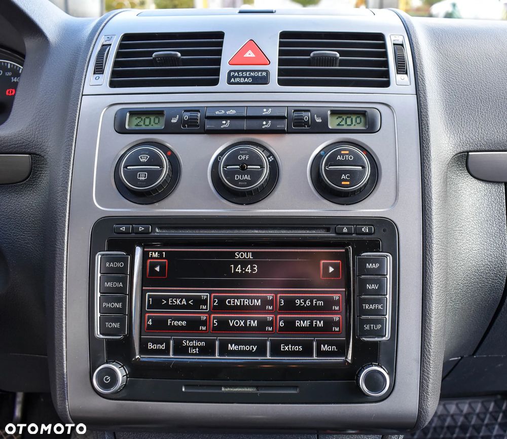 Volkswagen Touran 2.0 TDI DPF Cross - 24