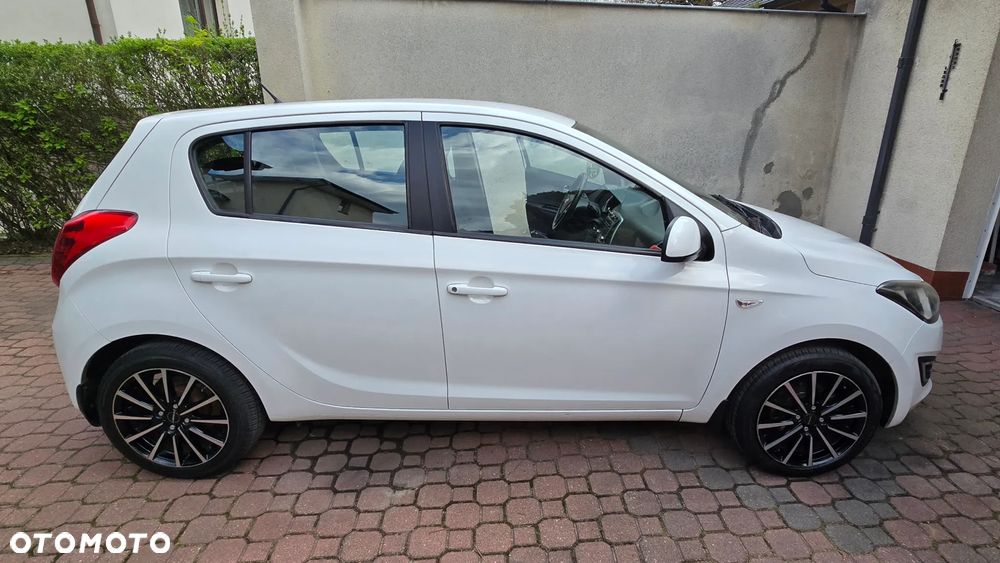 Hyundai i20 1.1 CRDi Comfort - 11