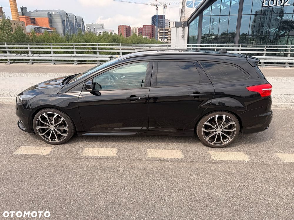 Ford Focus ST - 14