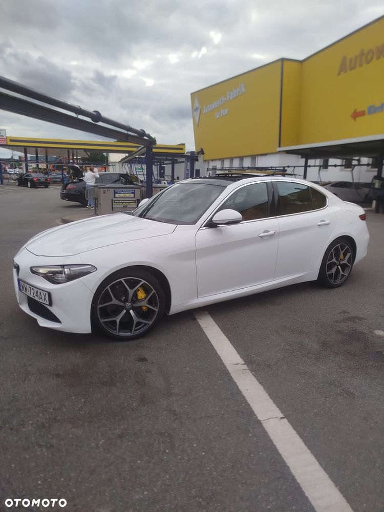 Alfa Romeo Giulia - 9