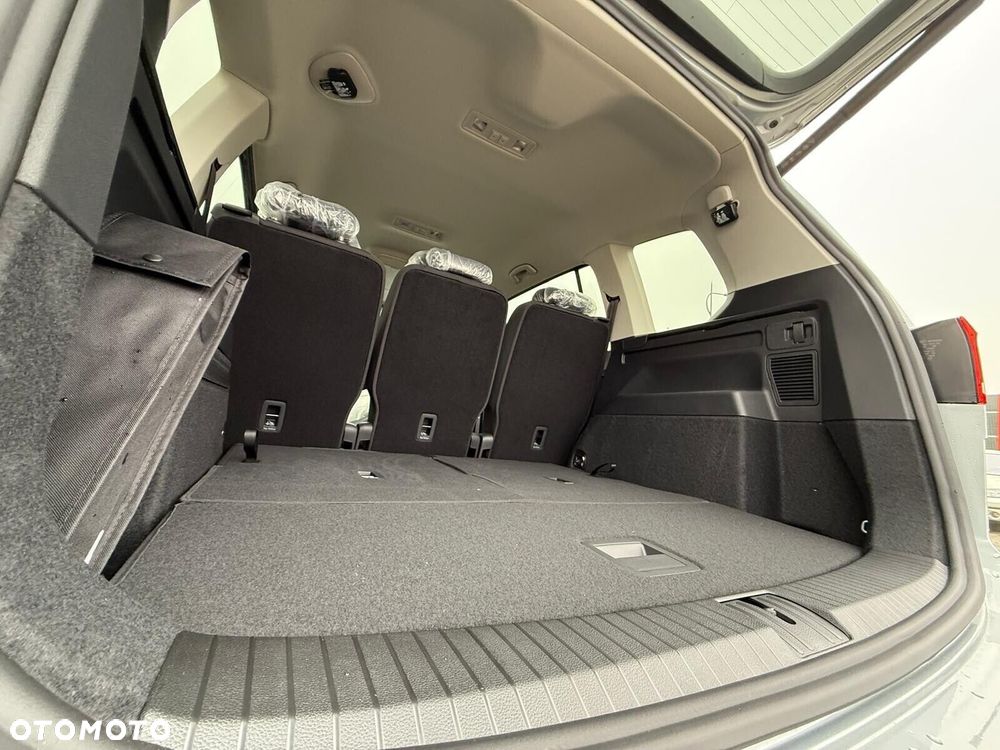 Volkswagen Touran 1.5 TSI EVO Comfortline Plus - 10