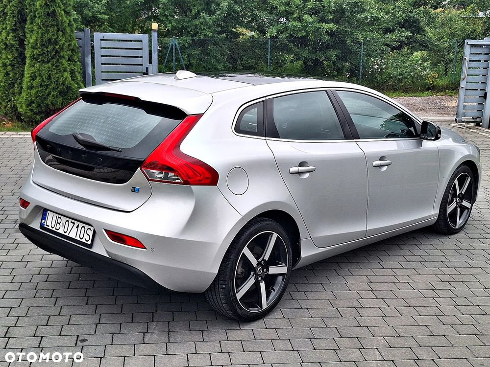 Volvo V40 D2 Momentum - 7