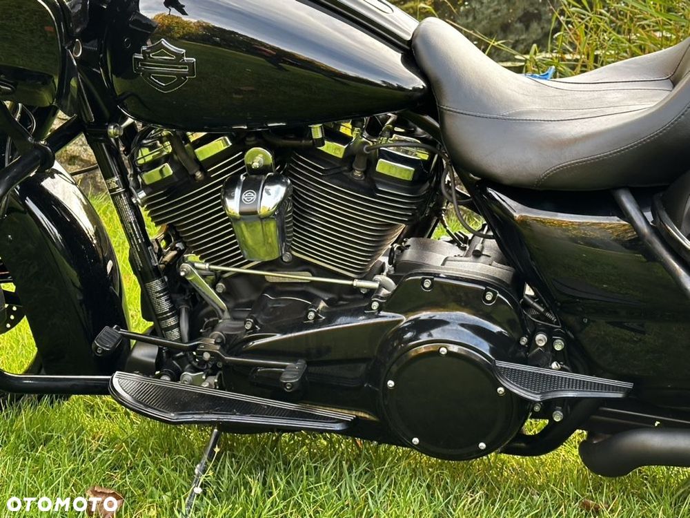 Harley-Davidson Touring Road Glide - 9