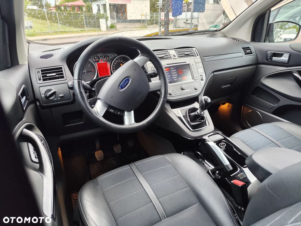 Ford Kuga 2.0 TDCi 4x4 Titanium - 40