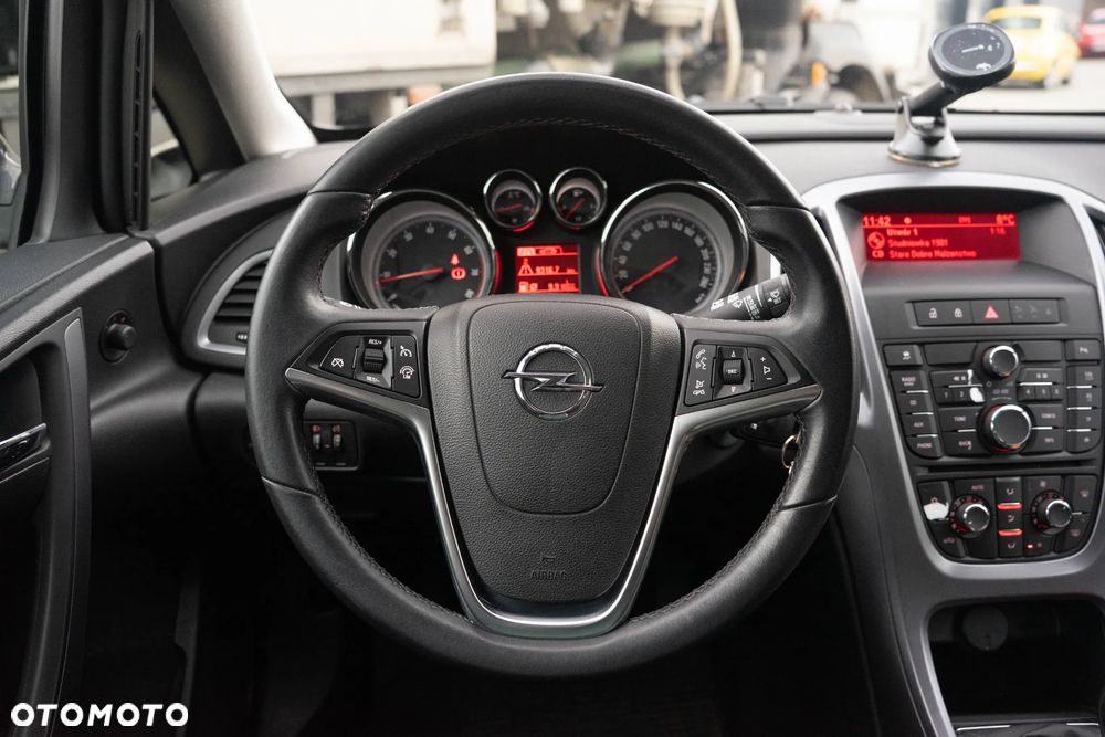 Opel Astra 1.4 T Sport EU6 - 11