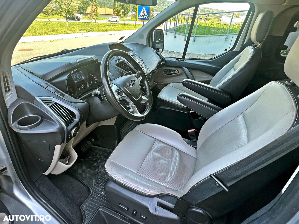 Ford Tourneo Custom - 7