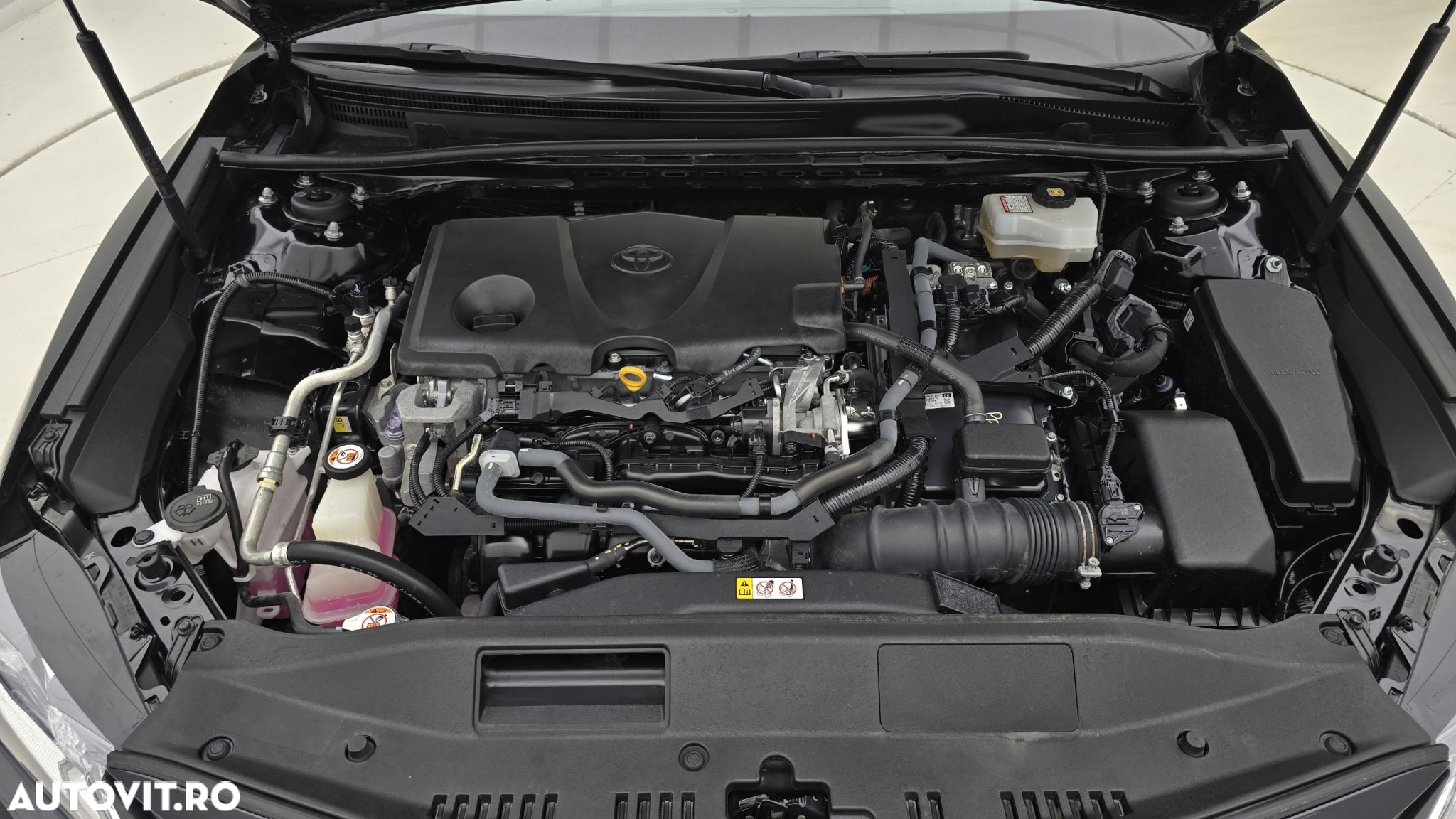 Toyota Camry - 24