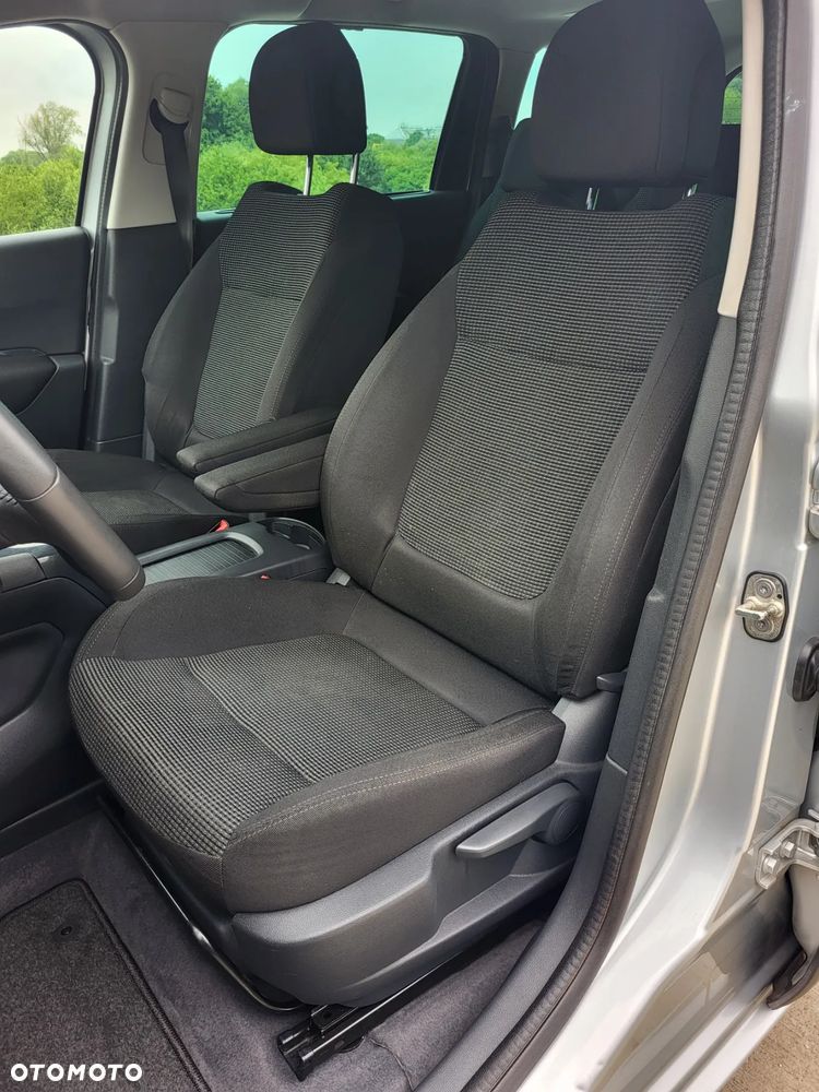 Peugeot 5008 - 31