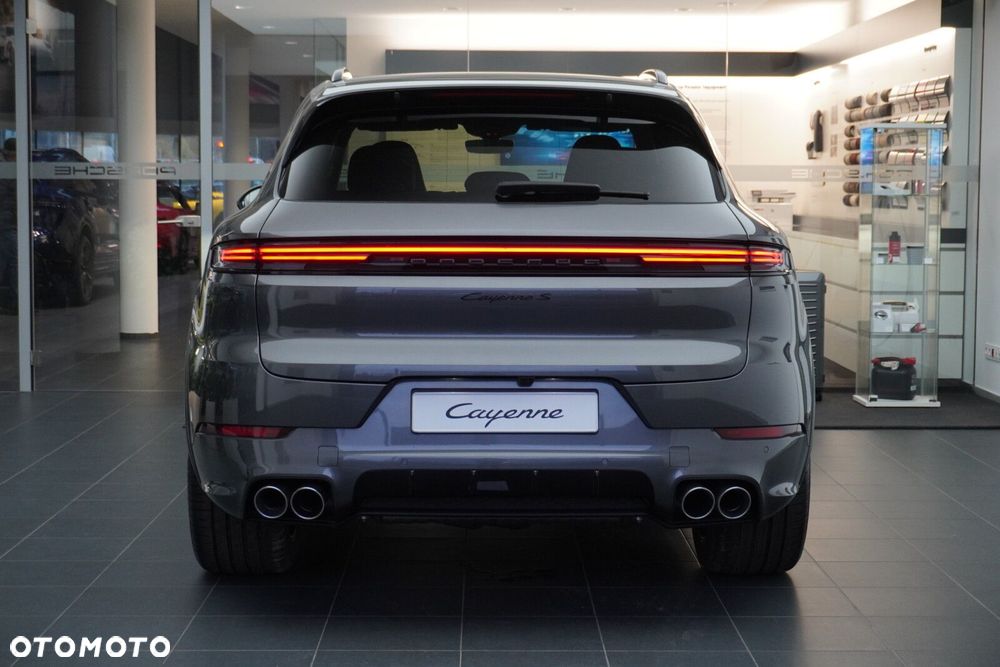 Porsche Cayenne S - 12
