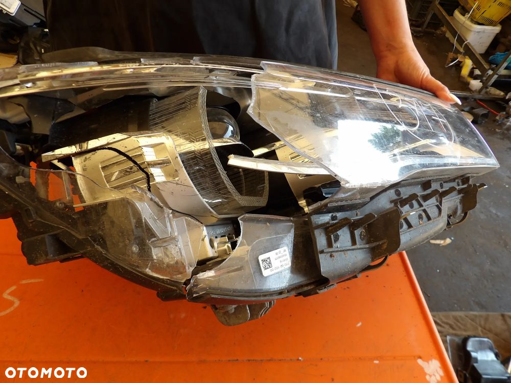 BMW - G11 - LED - USZKODZONA - PRAWA LAMPA PRZEDNIA - EUROPA - 7483244 - 3