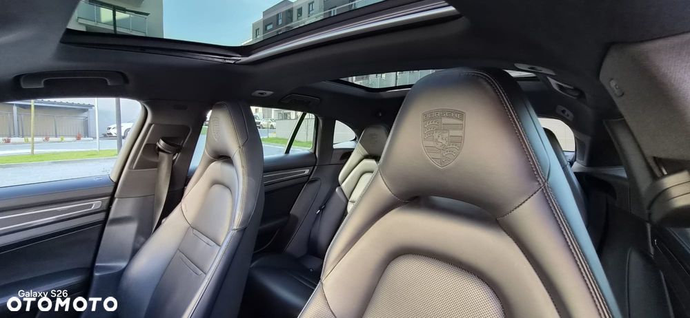 Porsche Panamera 4S - 27