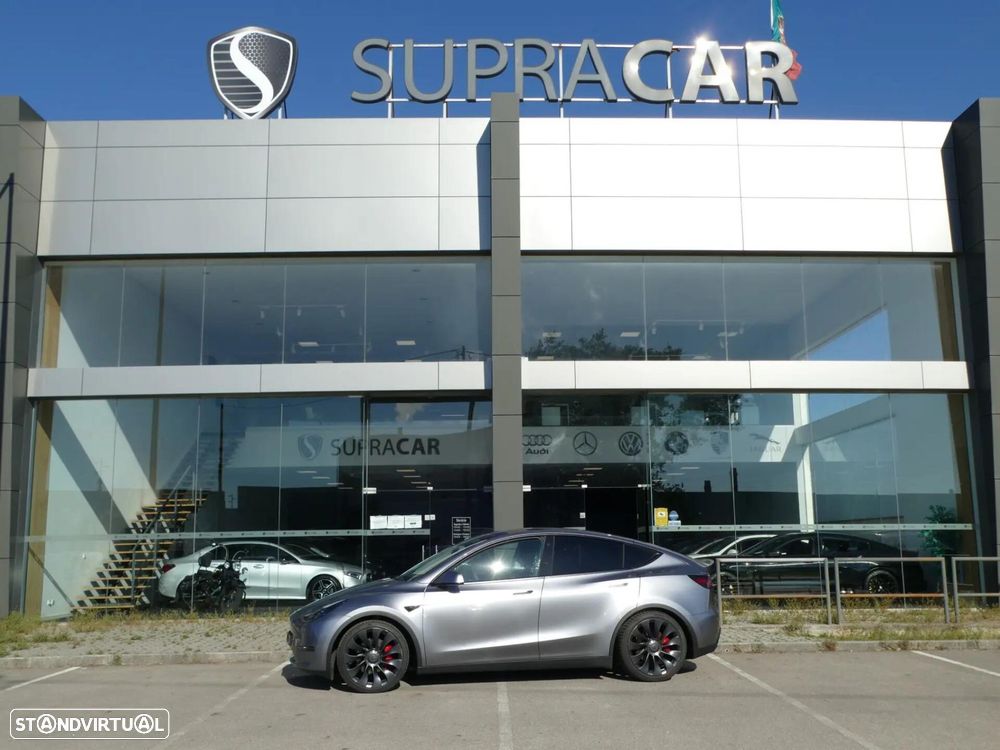 Tesla Model Y Performance Tração Integral - 42