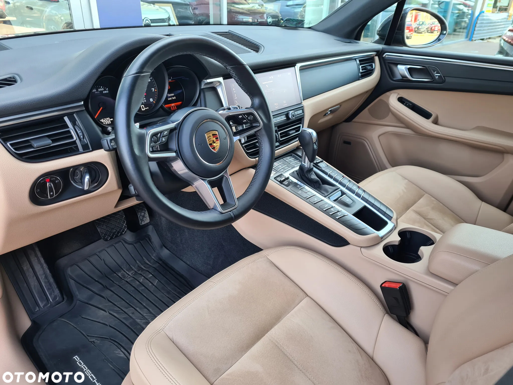 Porsche Macan Standard - 11
