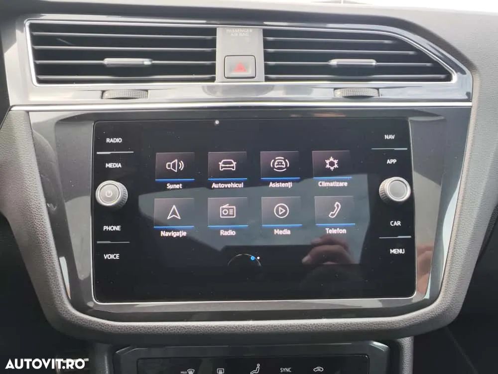Volkswagen Tiguan 2.0 TDI SCR 4MOTION DSG R-Line - 19