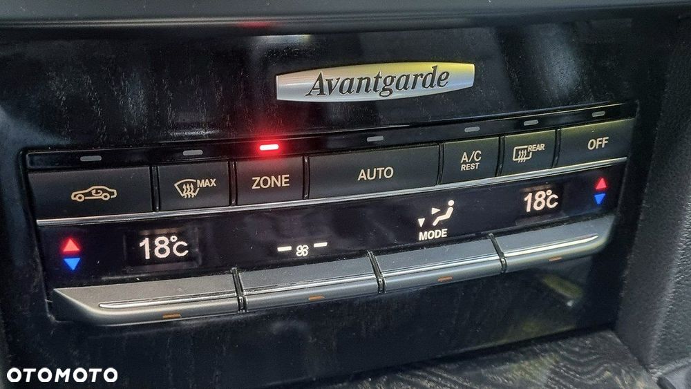 Mercedes-Benz Klasa E - 17