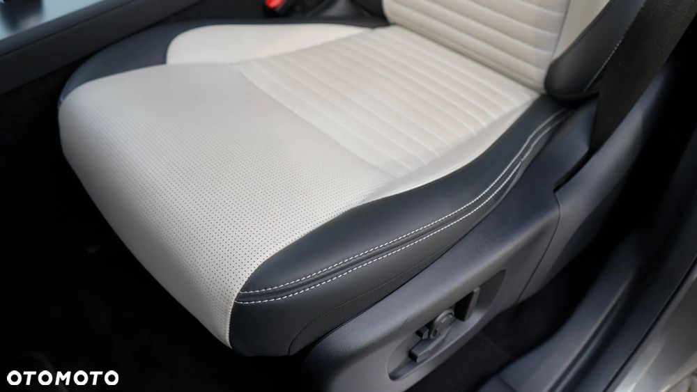 Land Rover Discovery Sport 2.0 P250 mHEV Dynamic HSE - 14