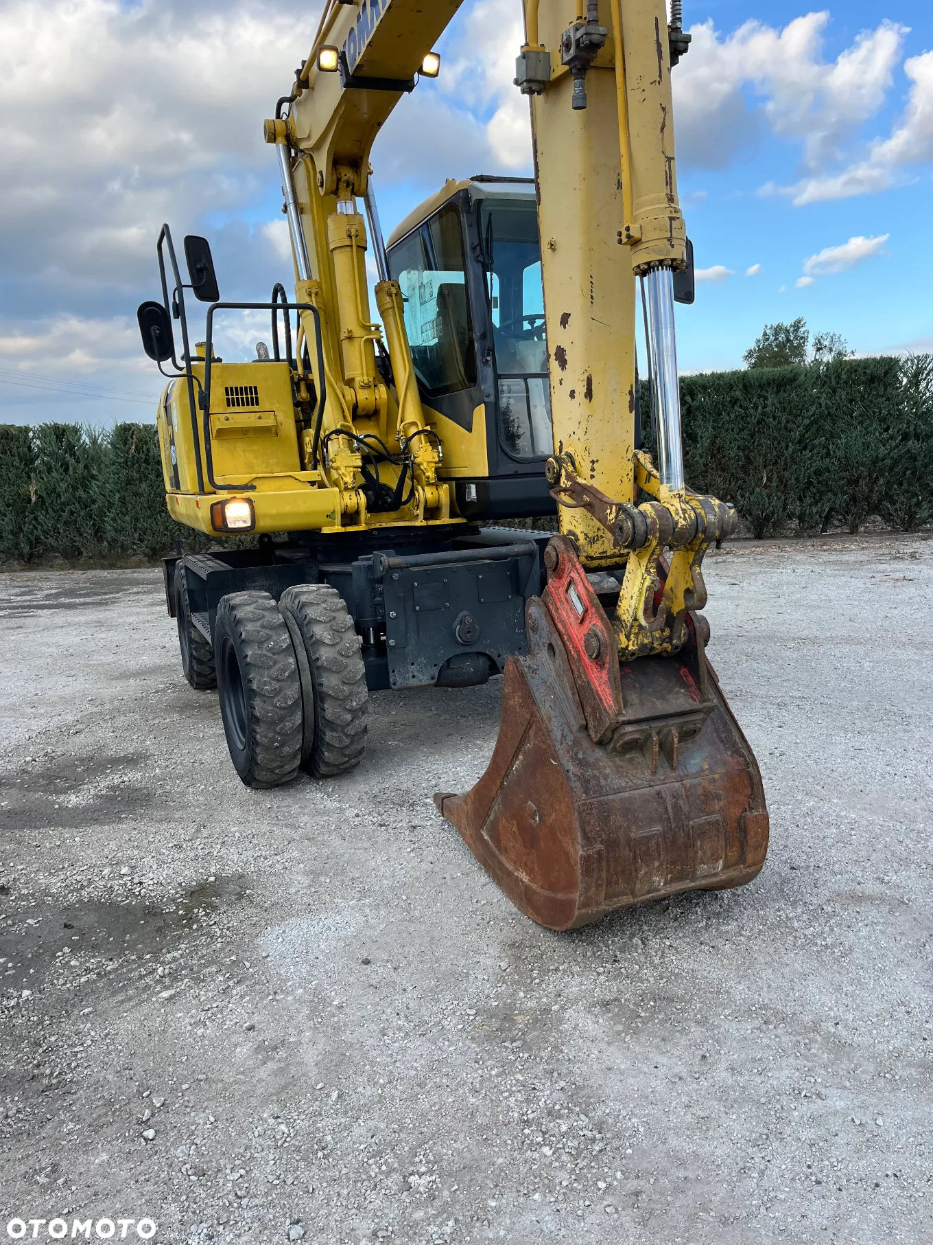 New Holland - 10
