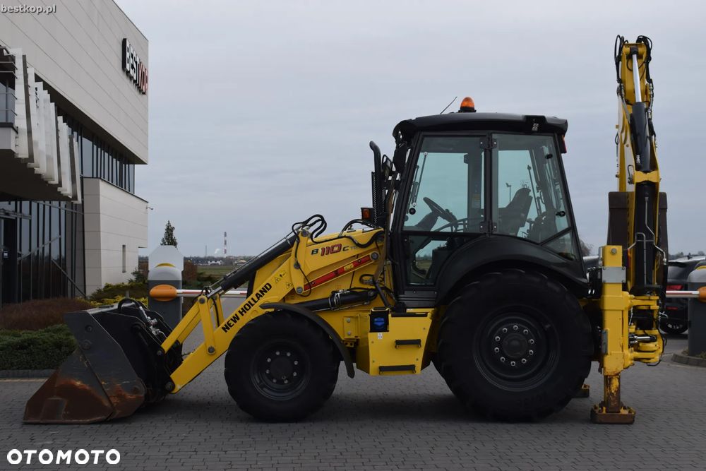 New Holland B110C - 16