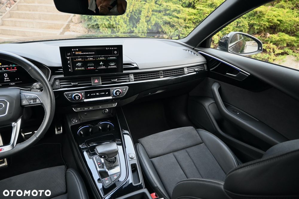 Audi A4 Avant 40 TFSI S tronic S line - 19