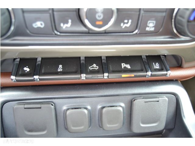 Chevrolet Silverado - 17