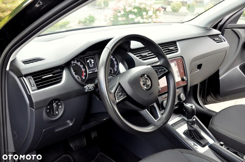 Skoda Octavia 2.0 TDI Elegance DSG - 22
