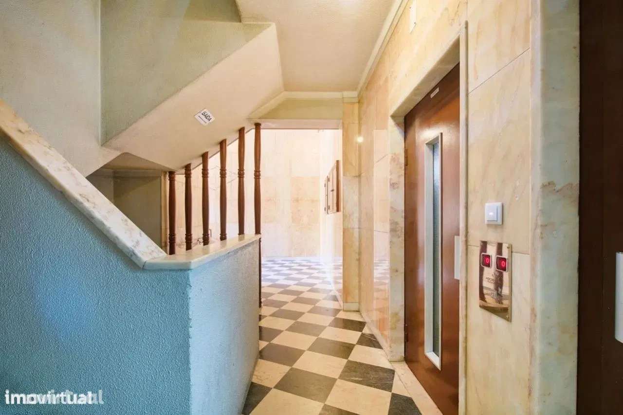 Estúdio moderno em Alfragide com varanda e elevador - Grande imagem: 5/17