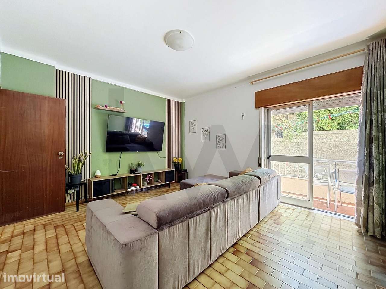 Apartamento T3 com 141 m2 | Varandas | Arrecadação | Centro de Santaré - Grande imagem: 3/27